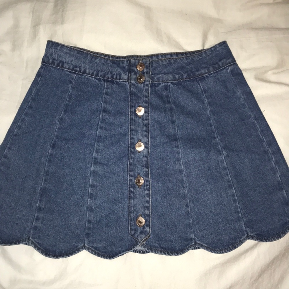 Scalloped bottom jean skirt!